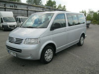 Volkswagen Caravelle T5 bus